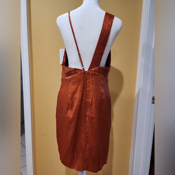 Dress - Picture 3 of 3